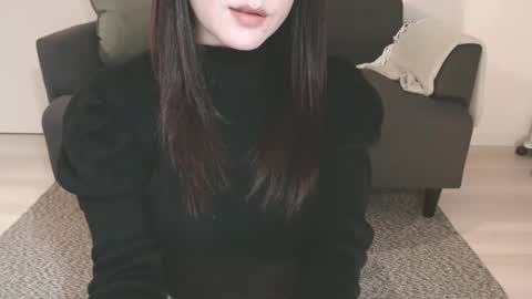 Momo online show from March 9, 2025, 11:35 pm