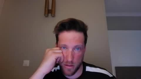 moms_little_monster online show from April 12, 2026, 3:39 pm