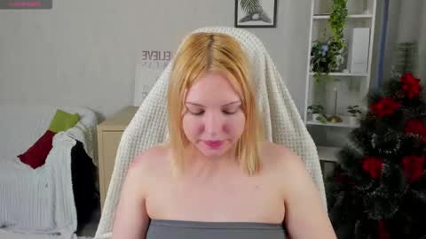 mon1ca_jones online show from December 20, 2025, 9:05 am