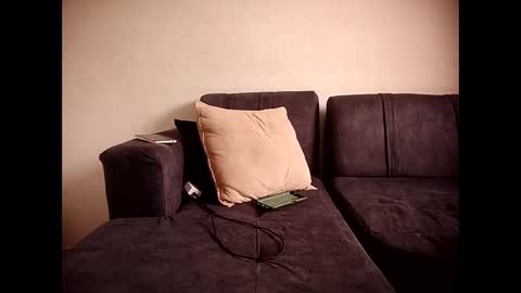 monaa_paloma online show from June 3, 2026, 1:03 pm