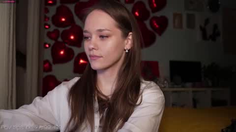 Snapshot of moni_carroll chatting on March 6, 2025, 4:17 pm Monia Help me get 20000 subscribers online show from March 6, 2025, 4:17 pm