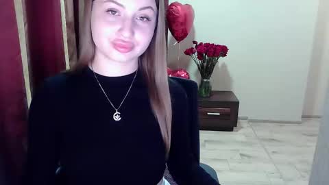 monica_211 online show from May 12, 2026, 8:28 pm