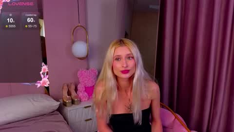 Snapshot of monica_len chatting on September 13, 2025, 6:57 am Monica online show from September 13, 2025, 6:57 am