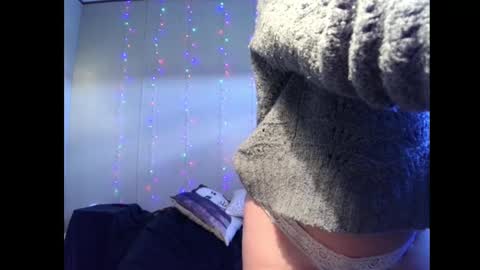 Snapshot of monica_lily chatting on February 13, 2025, 6:48 pm Monica online show from February 13, 2025, 6:48 pm