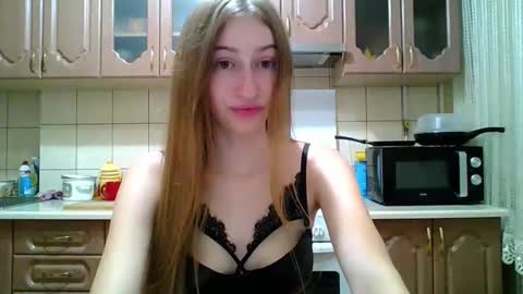 Snapshot of monica_tamayo chatting on September 28, 2025, 8:47 pm Monica online show from September 28, 2025, 8:47 pm
