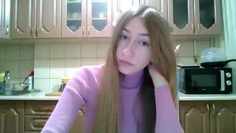 Monica online show from April 7, 2026, 8:09 pm