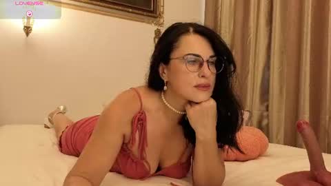 Snapshot of monicaluxxx chatting on July 10, 2026, 1:25 pm monicaluxxx online show from July 10, 2026, 1:25 pm