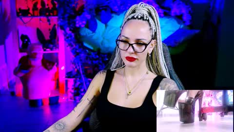 Monika online show from November 19, 2025, 10:59 am