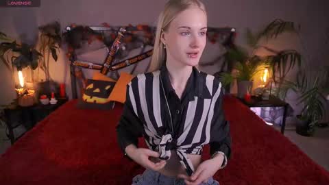 Snapshot of monicavelen chatting on October 23, 2025, 5:51 am Monica online show from October 23, 2025, 5:51 am