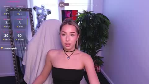 Snapshot of monicaweber_ chatting on October 8, 2025, 1:42 pm Monica online show from October 8, 2025, 1:42 pm