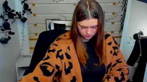 Snapshot of monika_youu chatting on April 26, 2026, 7:06 am Monika online show from April 26, 2026, 7:06 am
