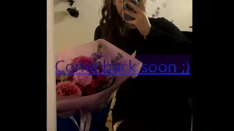 Snapshot of monika_youu chatting on August 8, 2026, 8:27 am Monika online show from August 8, 2026, 8:27 am