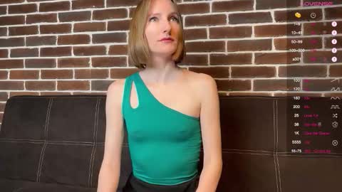 Snapshot of monikabos chatting on November 13, 2025, 9:58 pm MonikaBos online show from November 13, 2025, 9:58 pm