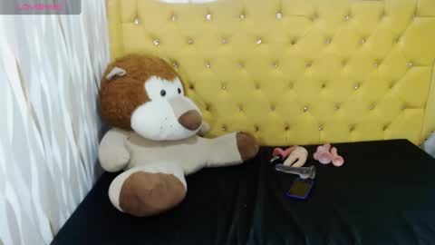 Snapshot of moniquehick chatting on January 13, 2025, 11:17 pm Monica online show from January 13, 2025, 11:17 pm