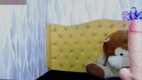 Snapshot of moniquehick chatting on February 27, 2025, 4:10 pm Monica online show from February 27, 2025, 4:10 pm