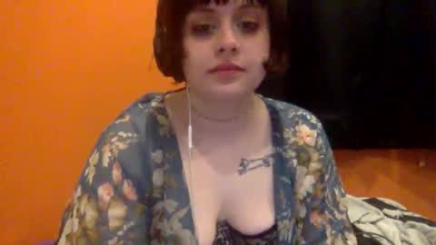 moniqueisalovergirl online show from May 8, 2026, 1:55 am