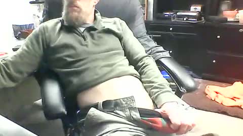 monkeypants0 online show from November 13, 2025, 4:17 pm