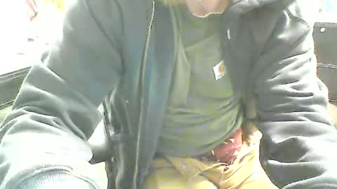 Snapshot of monkeypants04 chatting on June 25, 2026, 5:06 pm monkeypants04 online show from June 25, 2026, 5:06 pm