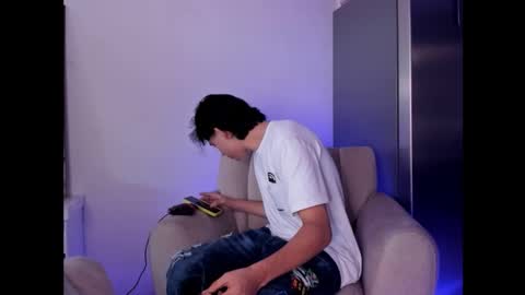 Snapshot of monky_0002 chatting on February 28, 2026, 2:07 pm monky_0002 online show from February 28, 2026, 2:07 pm