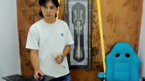 monky_0002 online show from July 14, 2026, 3:33 am