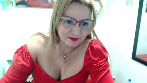 Snapshot of monserrat_diva chatting on June 20, 2026, 6:33 pm monserrat_diva online show from June 20, 2026, 6:33 pm
