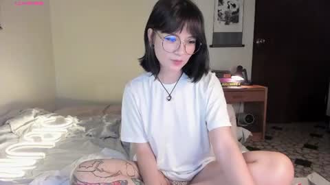 Monserrat Gil  onlyfans  online show from June 9, 2026, 5:19 am