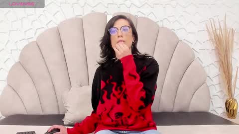 Linda Darling online show from December 9, 2024, 7:18 pm