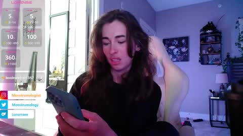 Snapshot of monstrumologist chatting on December 5, 2024, 1:03 am Lydia Mooney online show from December 5, 2024, 1:03 am