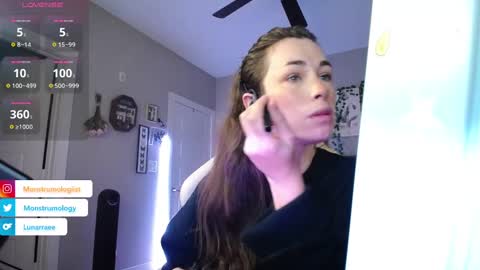 Snapshot of monstrumologist chatting on December 11, 2024, 1:26 am Lydia Mooney online show from December 11, 2024, 1:26 am