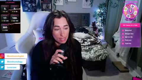 Snapshot of monstrumologist chatting on February 7, 2025, 3:01 am Lydia Mooney online show from February 7, 2025, 3:01 am