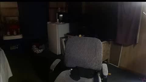 Kingalby817 online show from February 10, 2025, 7:47 am