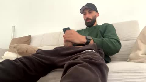 montii90 online show from October 16, 2025, 10:38 am