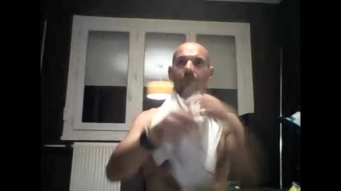 montmasse online show from April 6, 2026, 8:32 pm