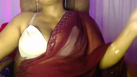 Snapshot of moody_maya chatting on October 12, 2025, 11:31 am Maya online show from October 12, 2025, 11:31 am