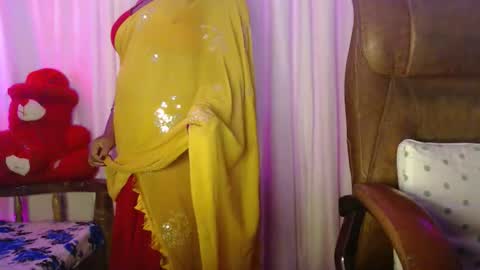 Maya online show from October 21, 2025, 11:44 am