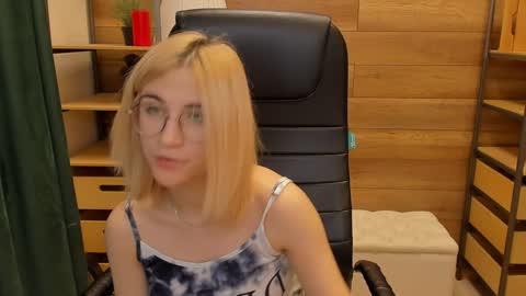 Katrin online show from January 9, 2025, 3:36 am