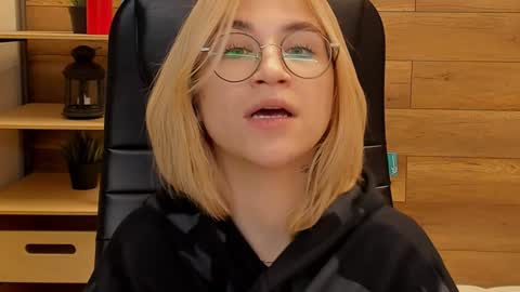 Katrin online show from January 12, 2025, 2:35 am