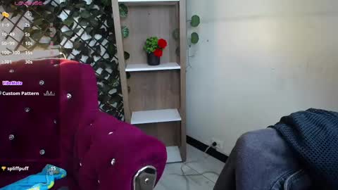 Moon224  online show from February 27, 2025, 4:53 pm