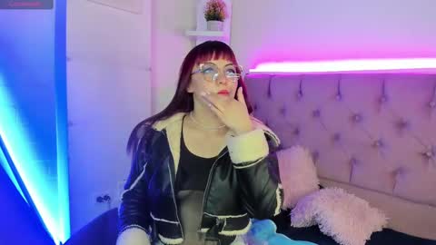 Moon224  online show from March 10, 2025, 1:10 pm