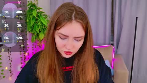 Snapshot of moon__bunny chatting on October 16, 2025, 3:24 pm Moon Bunny online show from October 16, 2025, 3:24 pm