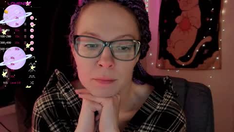 Snapshot of moon__girl chatting on October 14, 2025, 6:52 pm Roxy online show from October 14, 2025, 6:52 pm