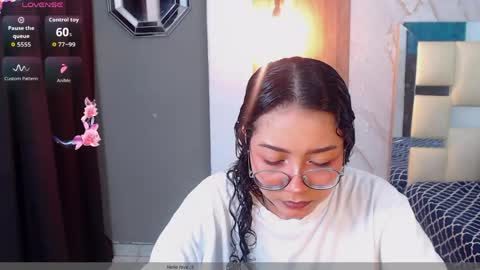 moon_and_fire_ online show from March 30, 2026, 5:41 am