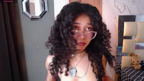 moon_and_fire_ online show from May 28, 2026, 2:42 am