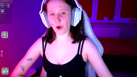 Snapshot of moon_avengers chatting on February 25, 2026, 3:54 pm Lola online show from February 25, 2026, 3:54 pm