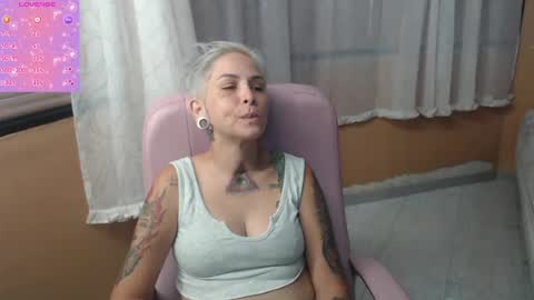 Snapshot of moon_cat85 chatting on June 15, 2026, 3:03 pm Luna online show from June 15, 2026, 3:03 pm