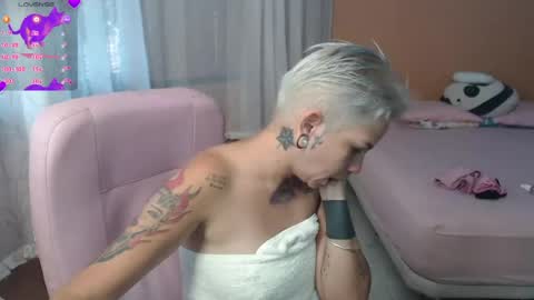 Snapshot of moon_cat85 chatting on June 19, 2026, 2:43 pm Luna online show from June 19, 2026, 2:43 pm