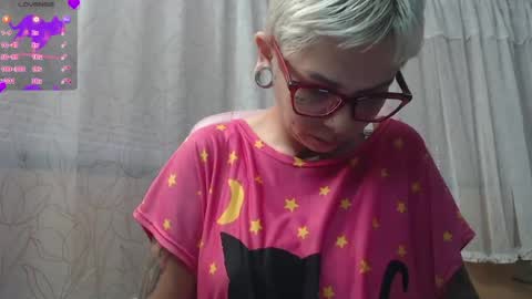 Snapshot of moon_cat85 chatting on July 14, 2026, 7:08 pm Luna online show from July 14, 2026, 7:08 pm