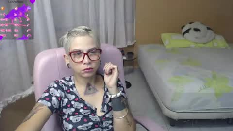 Snapshot of moon_cat85 chatting on July 15, 2026, 12:32 pm Luna online show from July 15, 2026, 12:32 pm