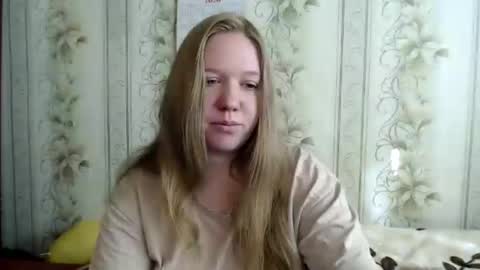 moon_linght000 online show from July 13, 2026, 2:03 am