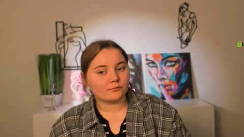 Snapshot of moon_shine25 chatting on November 10, 2025, 12:15 pm moon-shine25 online show from November 10, 2025, 12:15 pm